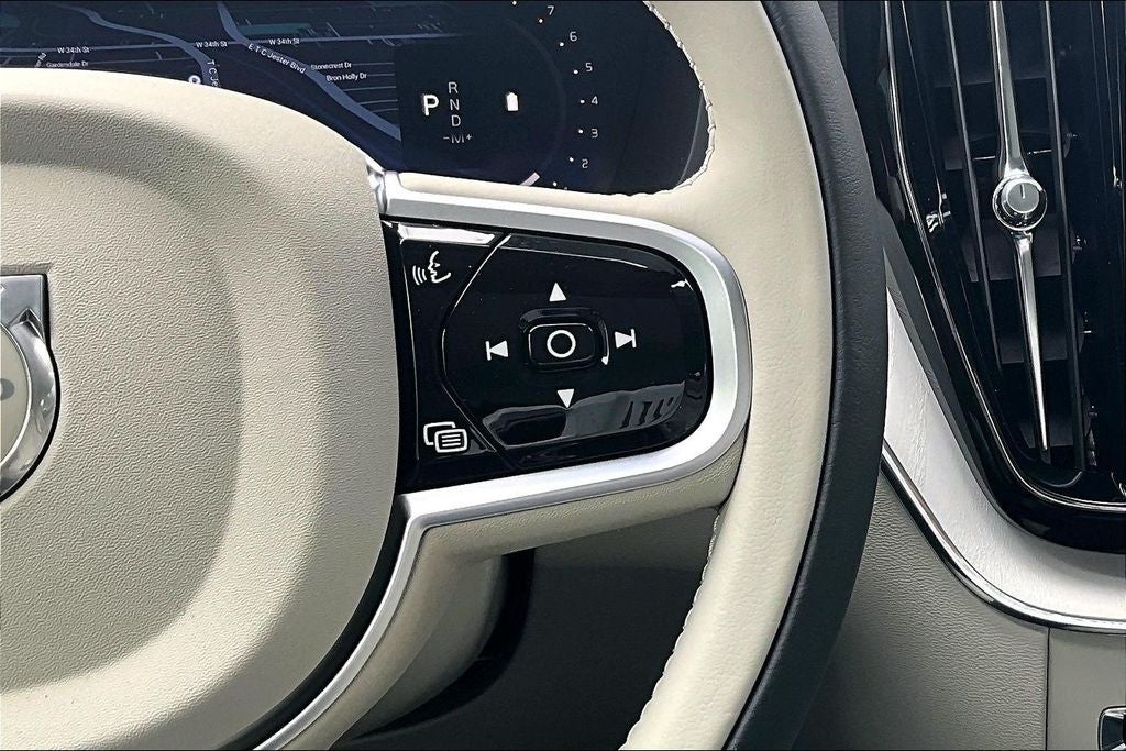 2026 Volvo XC60 B5 Ultra