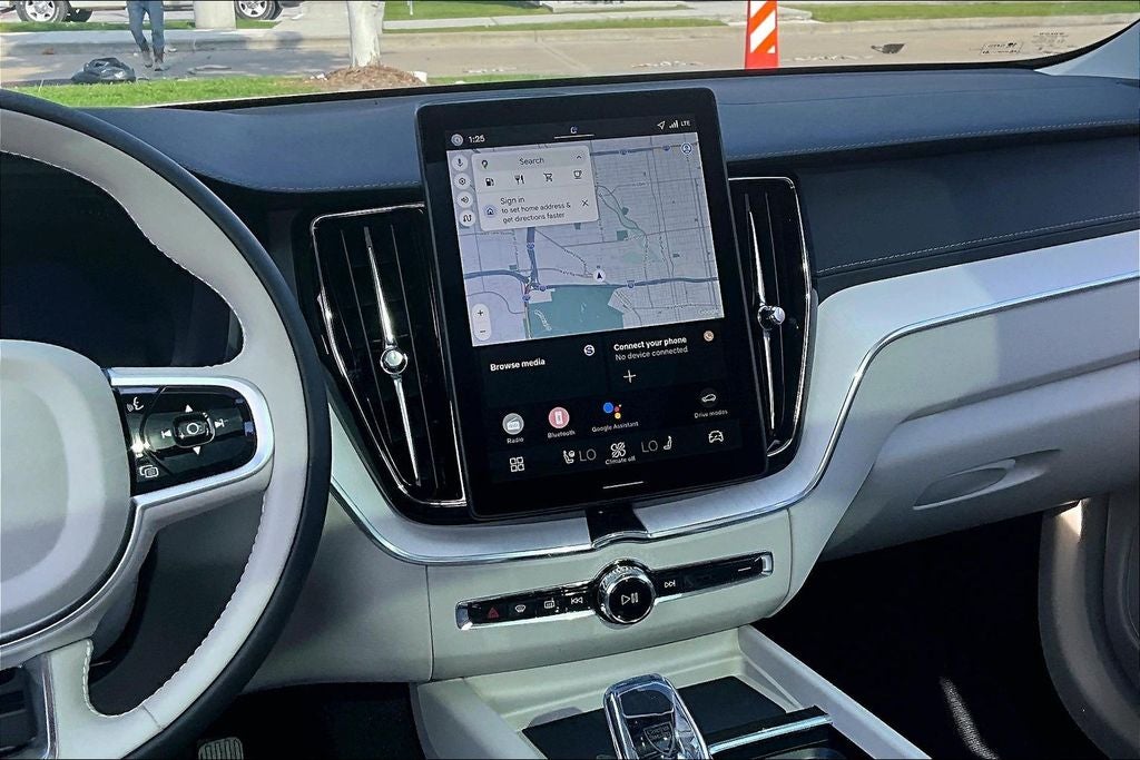 2026 Volvo XC60 B5 Ultra