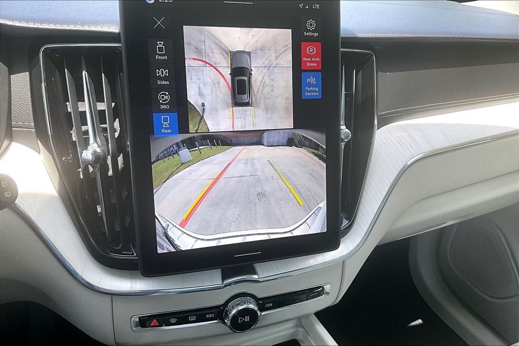 2026 Volvo XC60 B5 Ultra