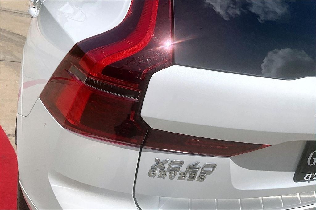 2026 Volvo XC60 B5 Ultra