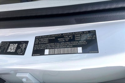 2026 Volvo XC60 B5 Ultra