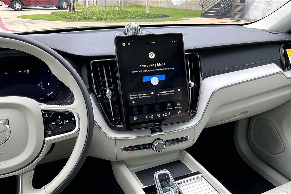 2026 Volvo XC60 B5 Ultra
