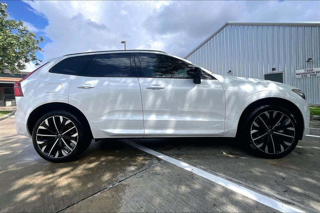 2026 Volvo XC60 B5 Ultra
