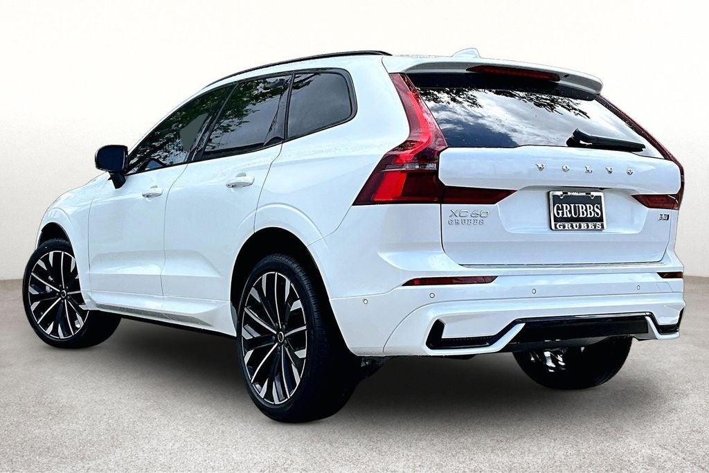 2026 Volvo XC60 B5 Ultra