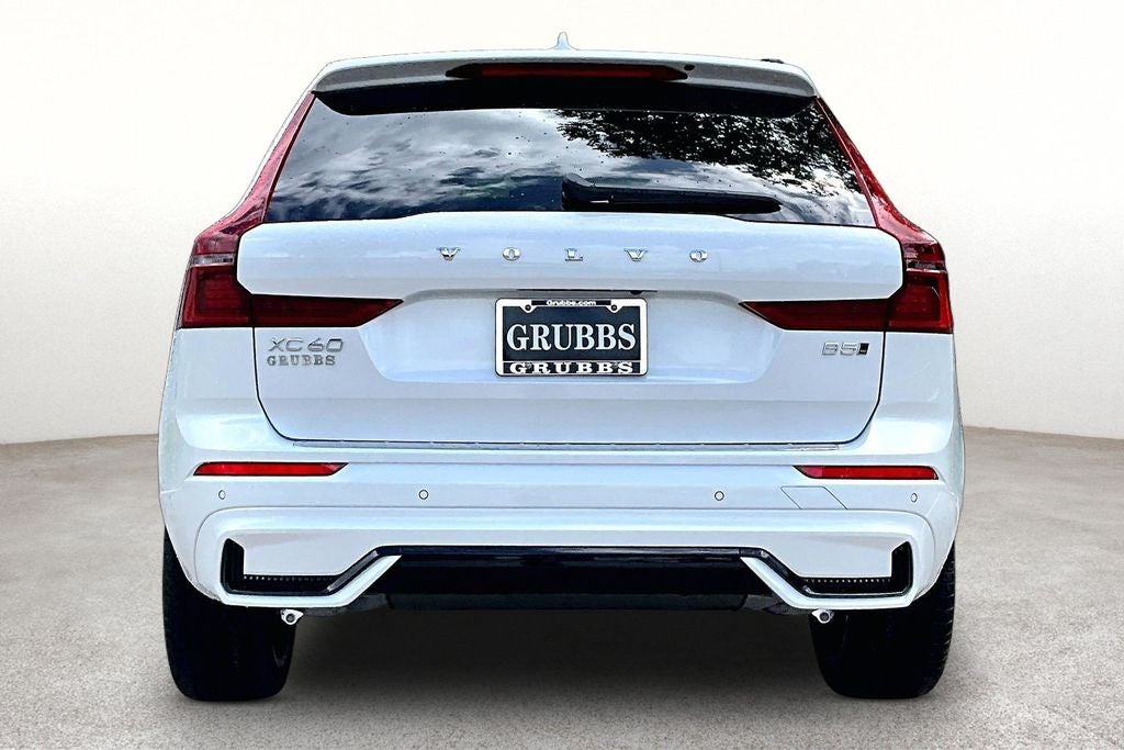 2026 Volvo XC60 B5 Ultra