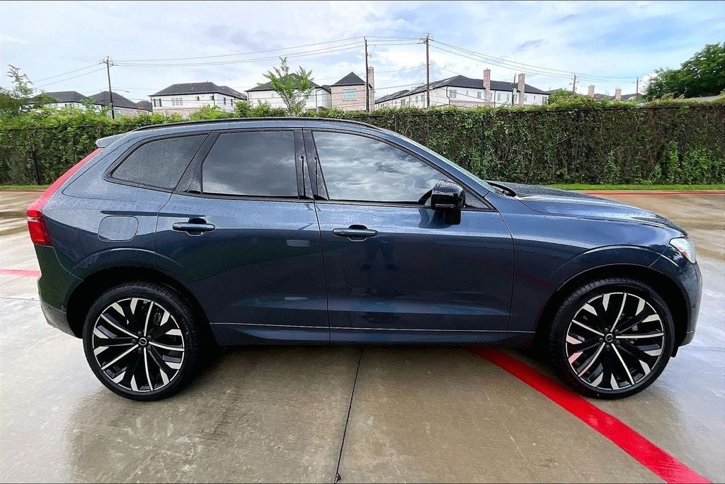 2026 Volvo XC60 B5 Ultra