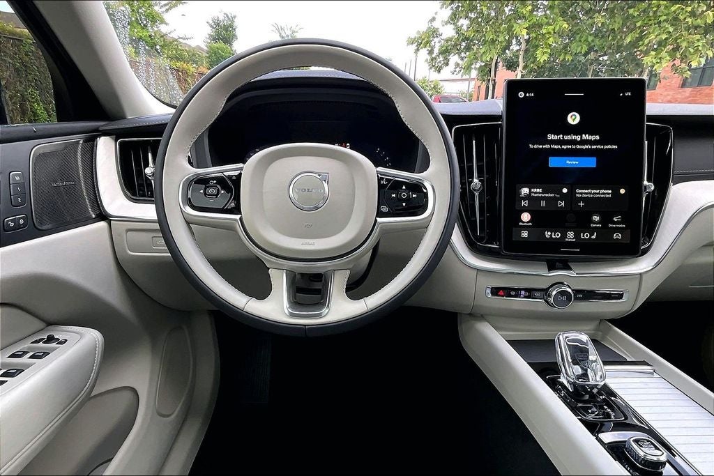 2026 Volvo XC60 B5 Ultra