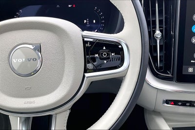 2026 Volvo XC60 B5 Ultra