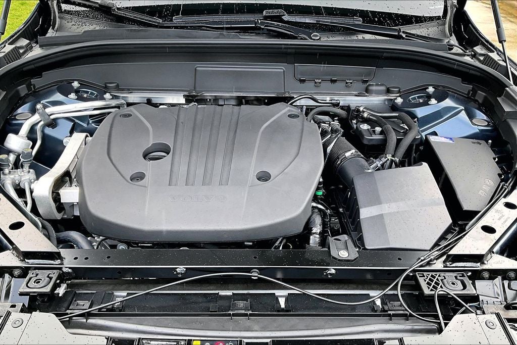 2026 Volvo XC60 B5 Ultra