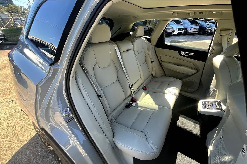 2026 Volvo XC60 B5 Ultra