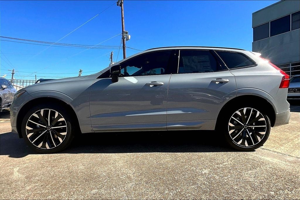 2026 Volvo XC60 B5 Ultra