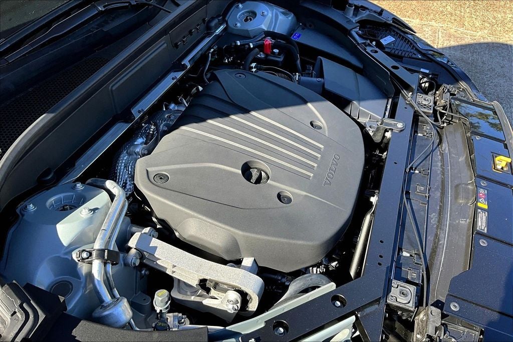 2026 Volvo XC60 B5 Ultra