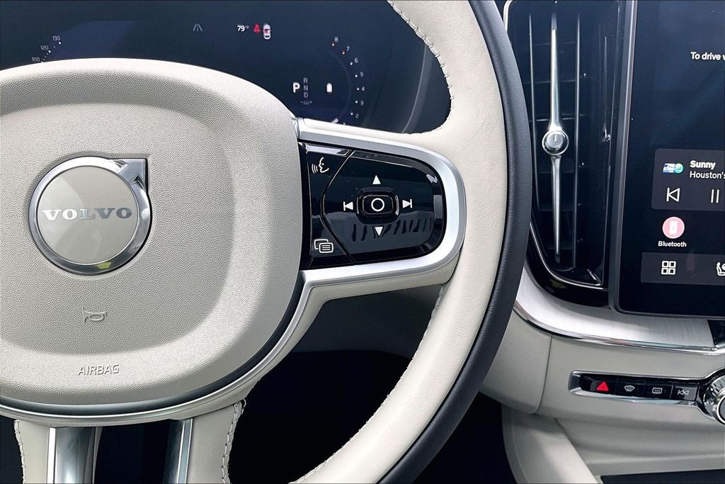 2026 Volvo XC60 B5 Ultra