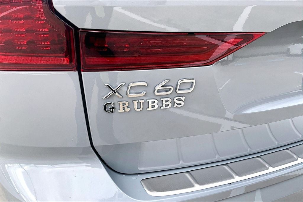 2026 Volvo XC60 B5 Ultra