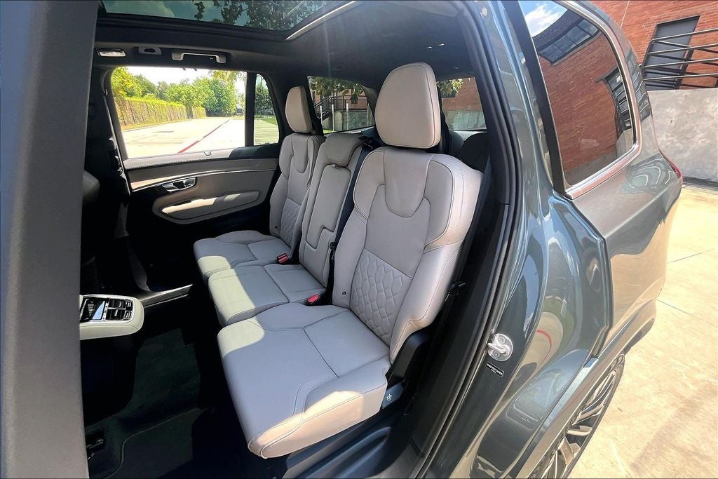 2027 Volvo XC90 B5 Plus