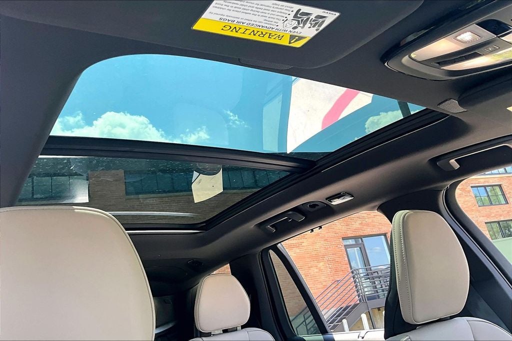 2027 Volvo XC90 B5 Plus