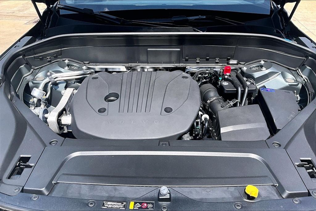 2027 Volvo XC90 B5 Plus