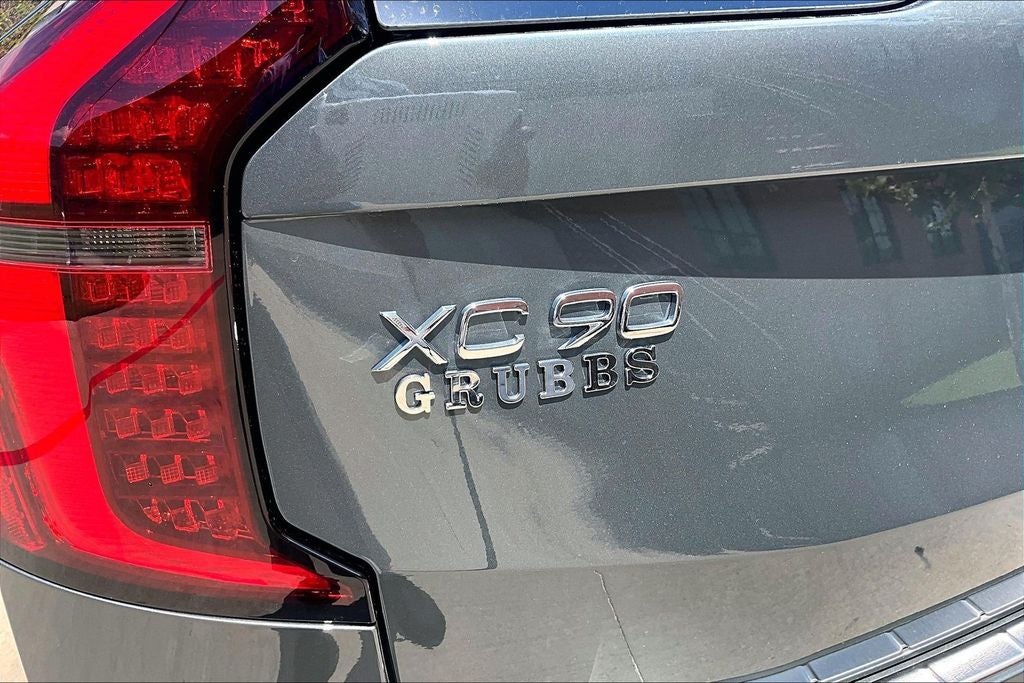 2027 Volvo XC90 B5 Plus