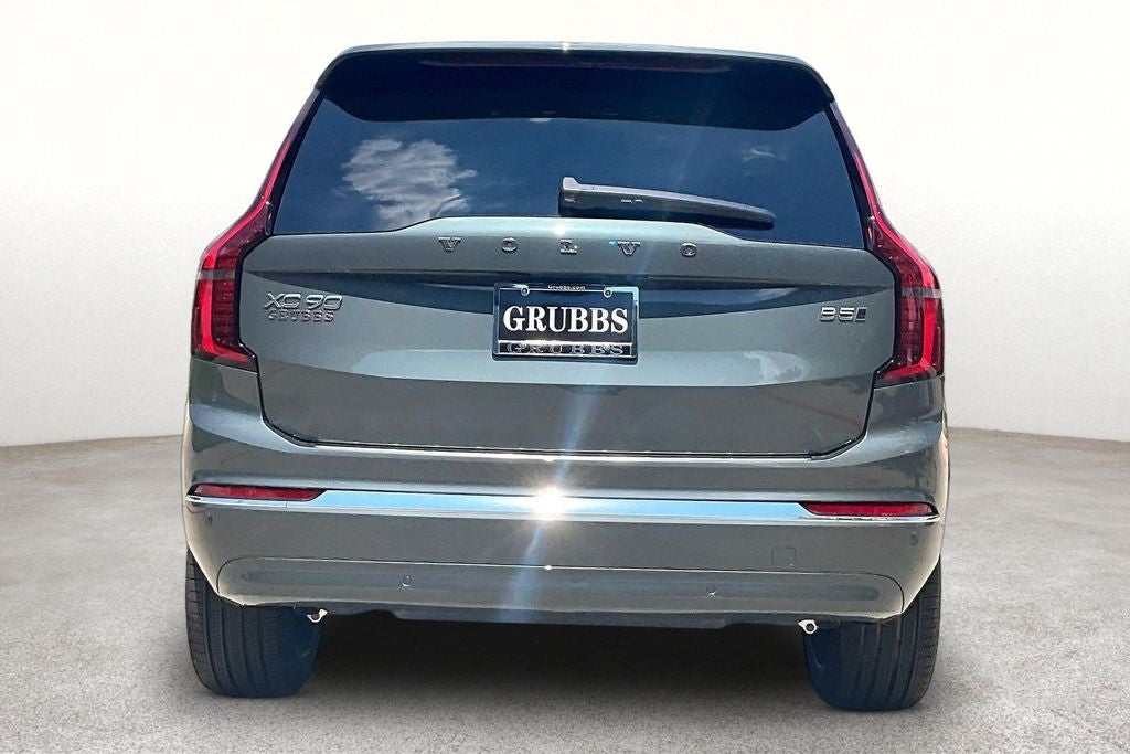 2027 Volvo XC90 B5 Plus
