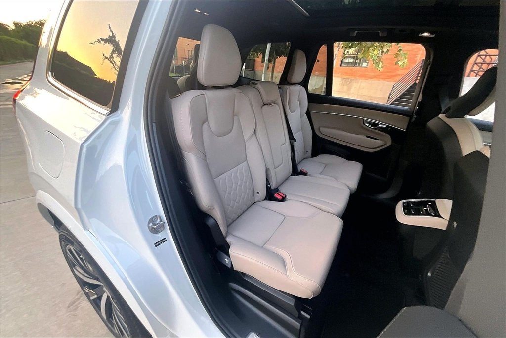 2027 Volvo XC90 B5 Core