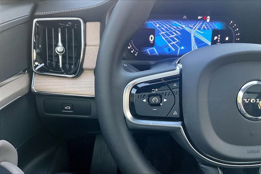 2027 Volvo XC90 B5 Core