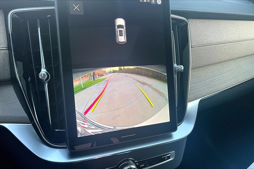 2027 Volvo XC90 B5 Core