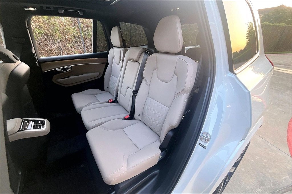 2027 Volvo XC90 B5 Core