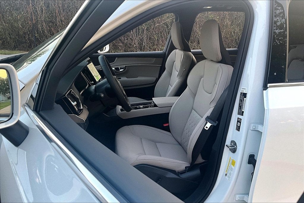 2027 Volvo XC90 B5 Core