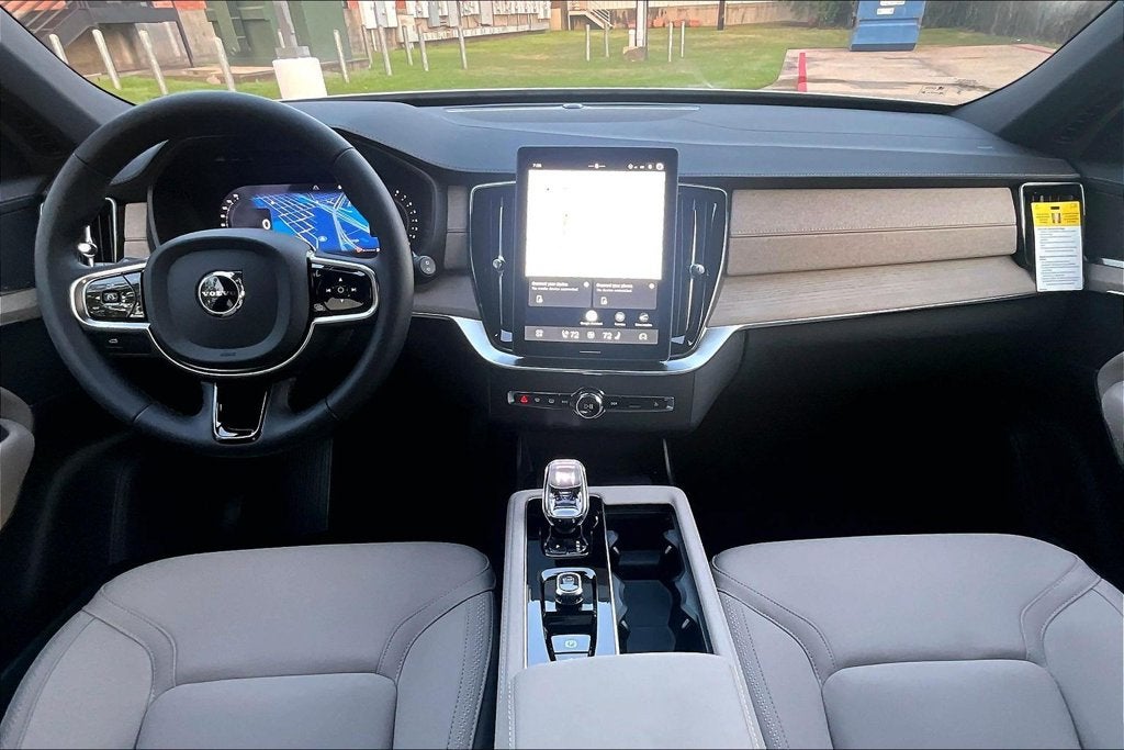 2027 Volvo XC90 B5 Core