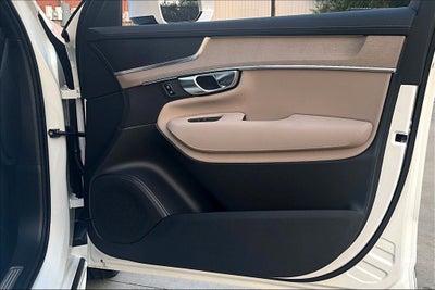 2027 Volvo XC90 B5 Core