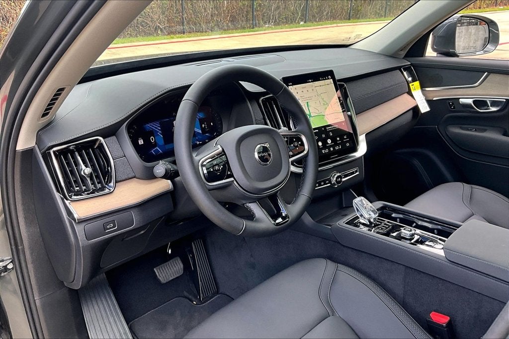 2027 Volvo XC90 B5 Core