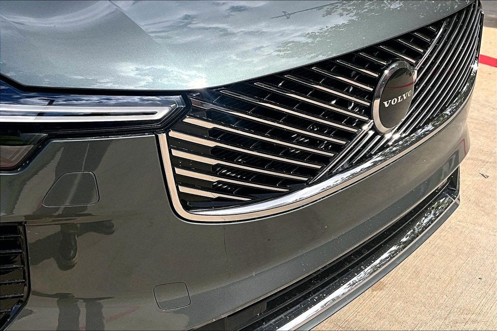 2027 Volvo XC90 B5 Core