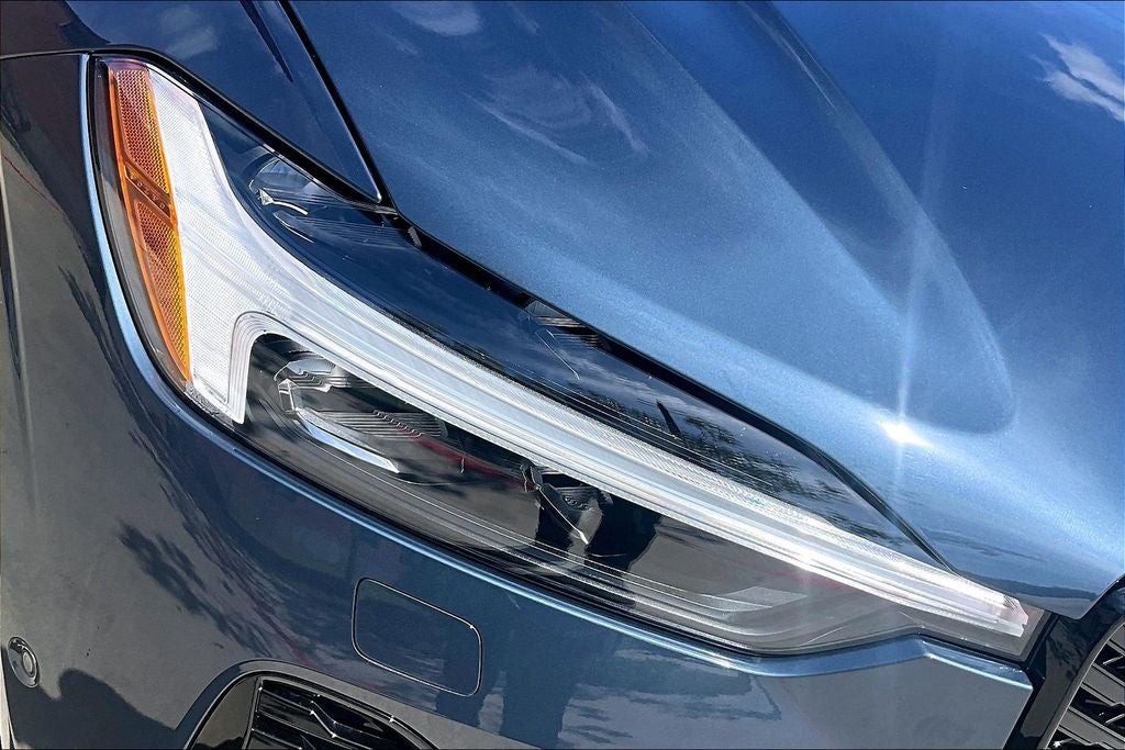 2027 Volvo XC60 B5 Plus