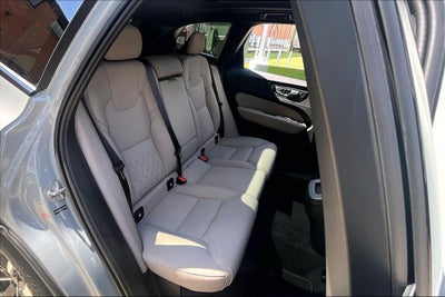 2027 Volvo XC60 B5 Plus