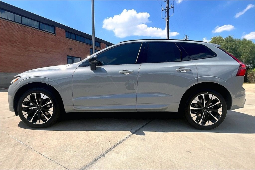 2027 Volvo XC60 B5 Plus