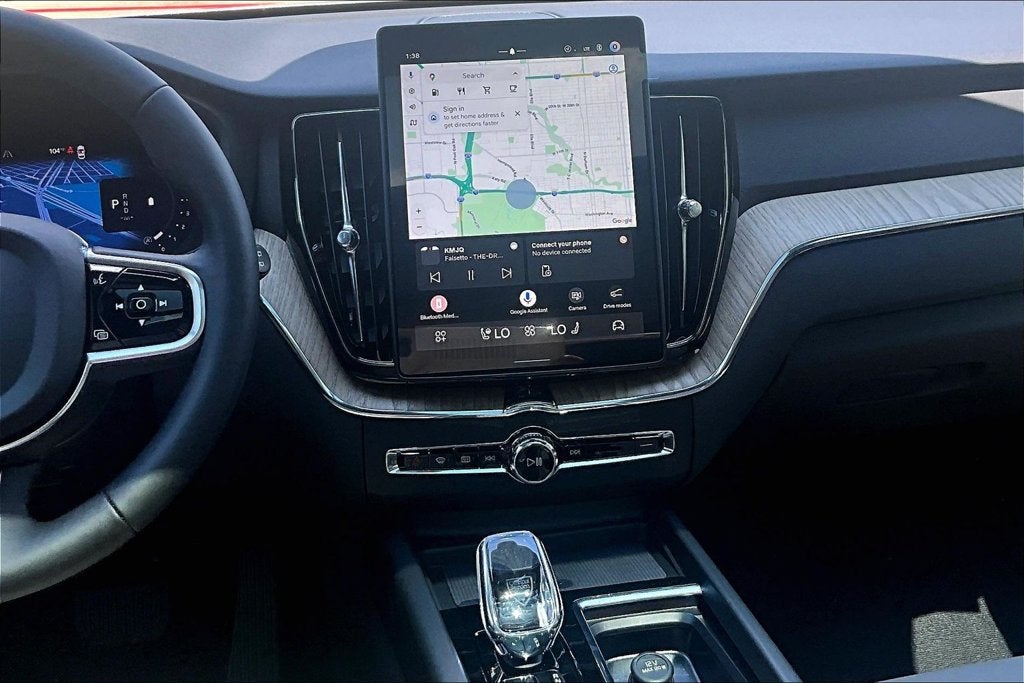 2027 Volvo XC60 B5 Plus