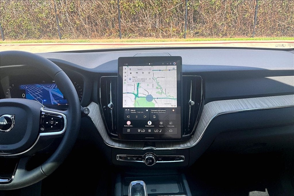 2027 Volvo XC60 B5 Plus