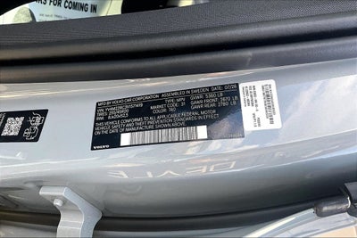 2027 Volvo XC60 B5 Plus