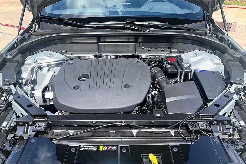 2027 Volvo XC60 B5 Plus