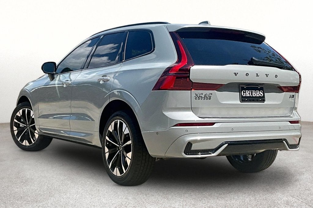 2027 Volvo XC60 B5 Plus