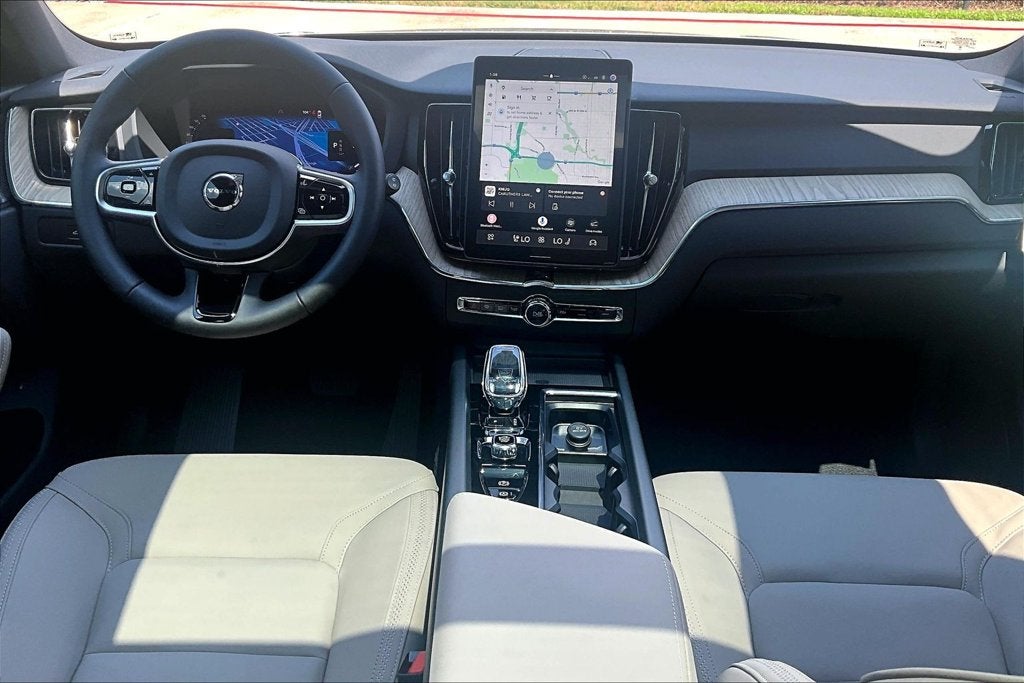 2027 Volvo XC60 B5 Plus