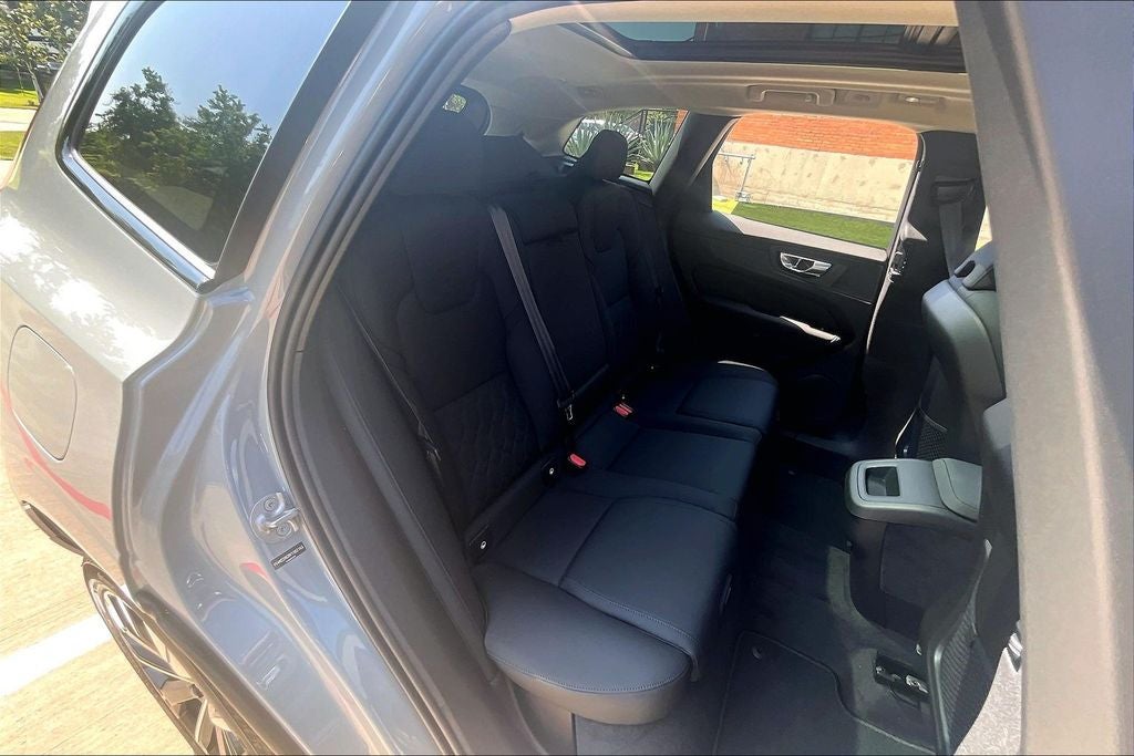 2027 Volvo XC60 B5 Plus