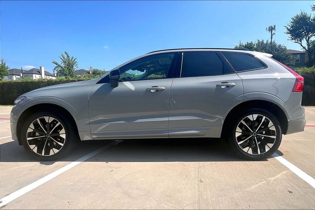 2027 Volvo XC60 B5 Plus
