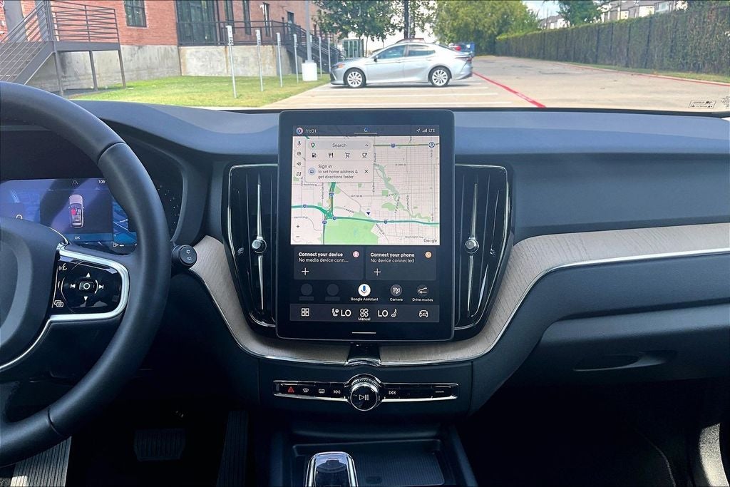 2027 Volvo XC60 B5 Plus