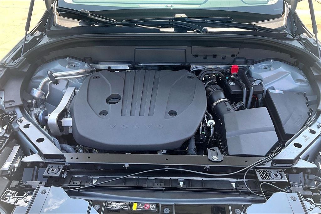 2027 Volvo XC60 B5 Plus