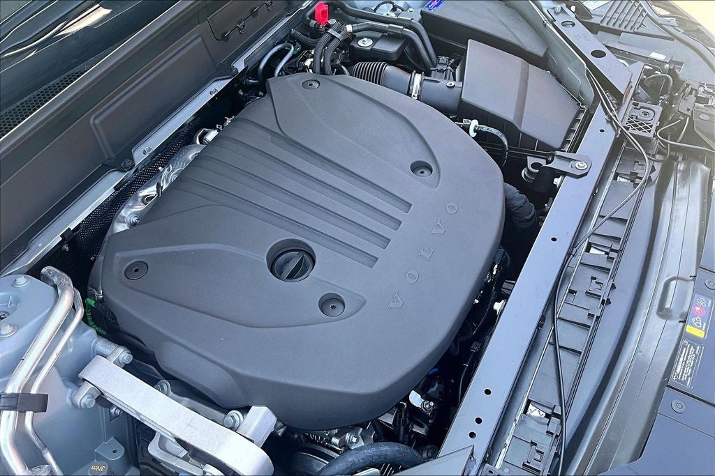 2027 Volvo XC60 B5 Plus