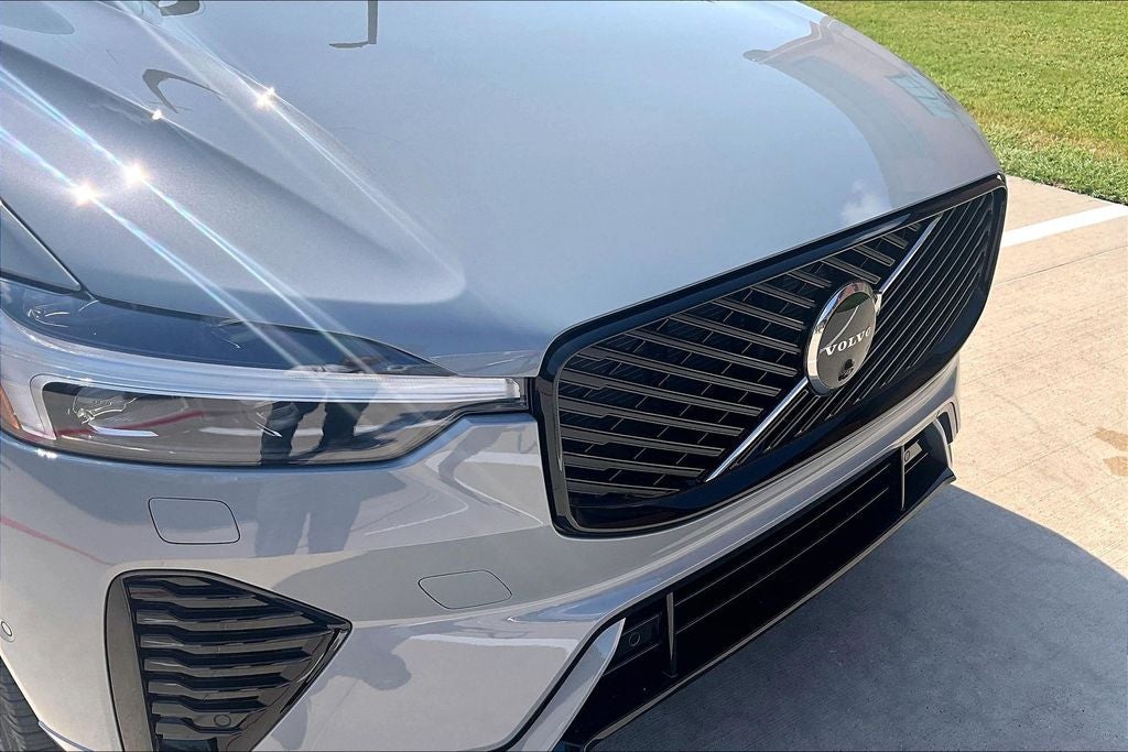 2027 Volvo XC60 B5 Plus