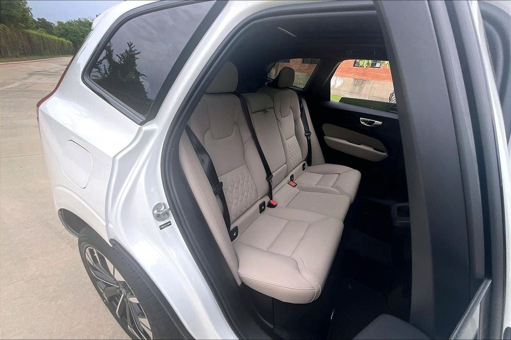 2027 Volvo XC60 B5 Plus