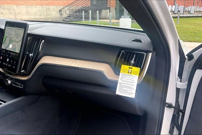 2027 Volvo XC60 B5 Plus