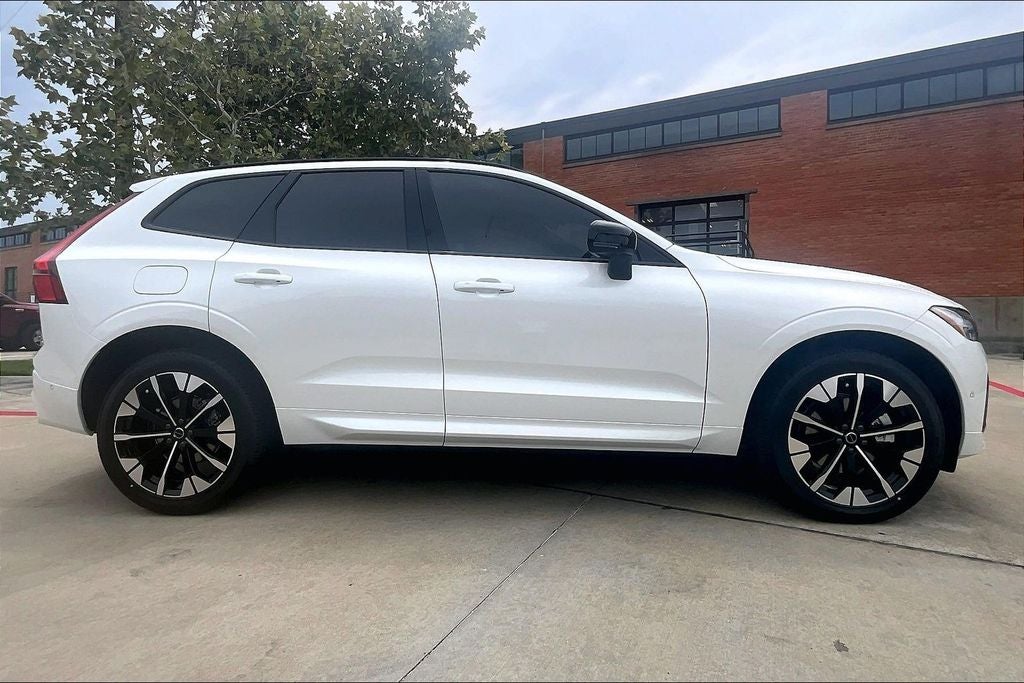 2027 Volvo XC60 B5 Plus